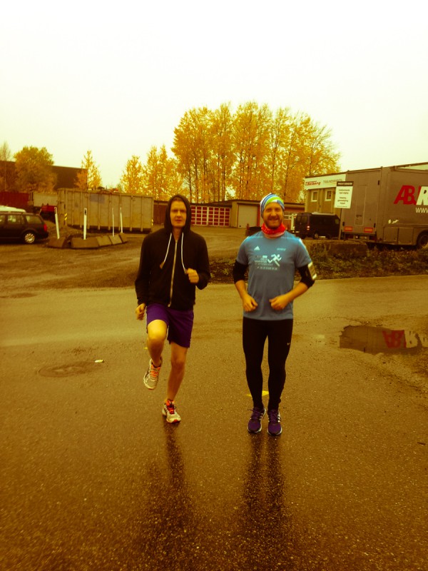 Matias Grinde og Nils Olav Bang på joggetur i Spydeberg